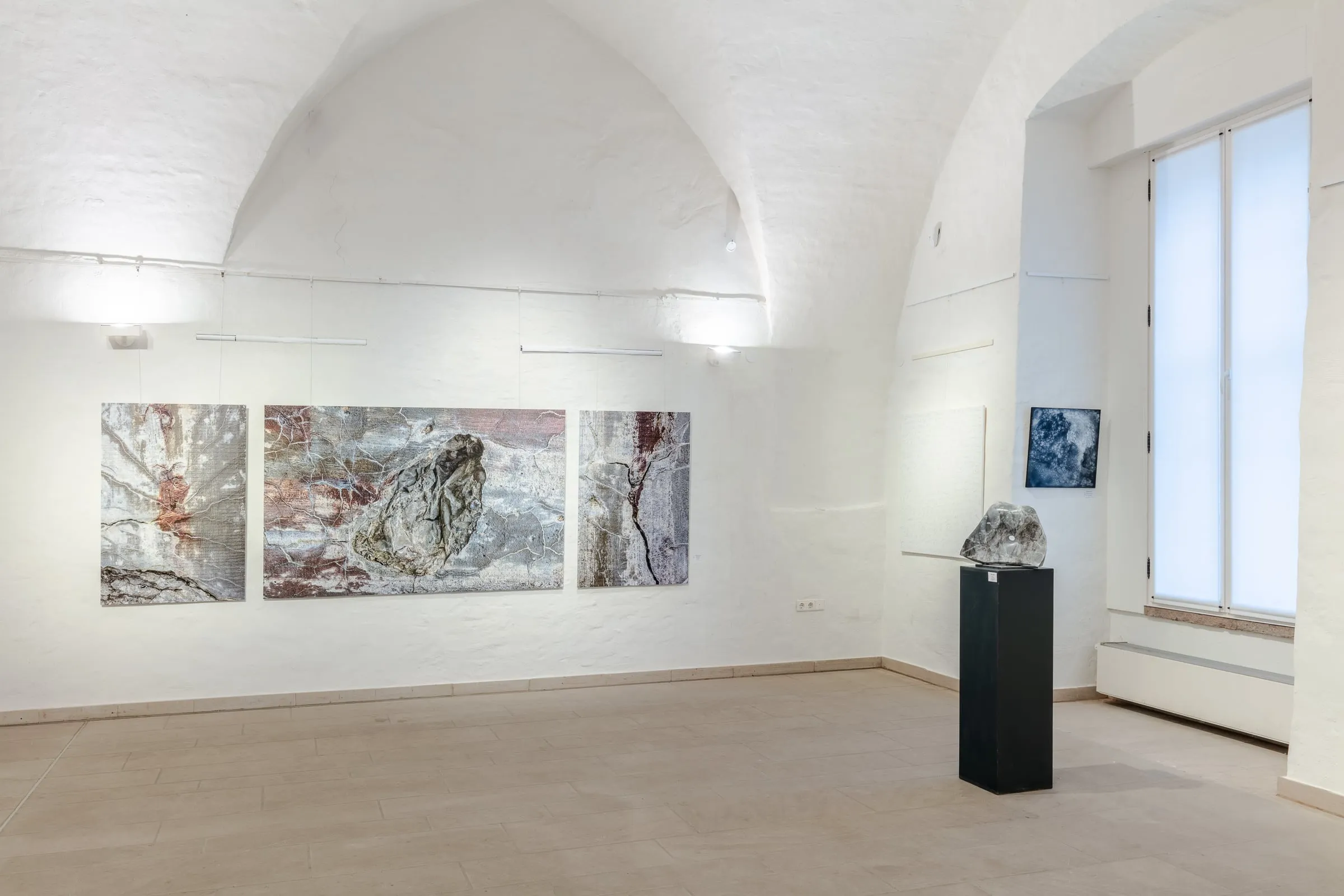 Haut aus Stein · Ausstellungsansicht