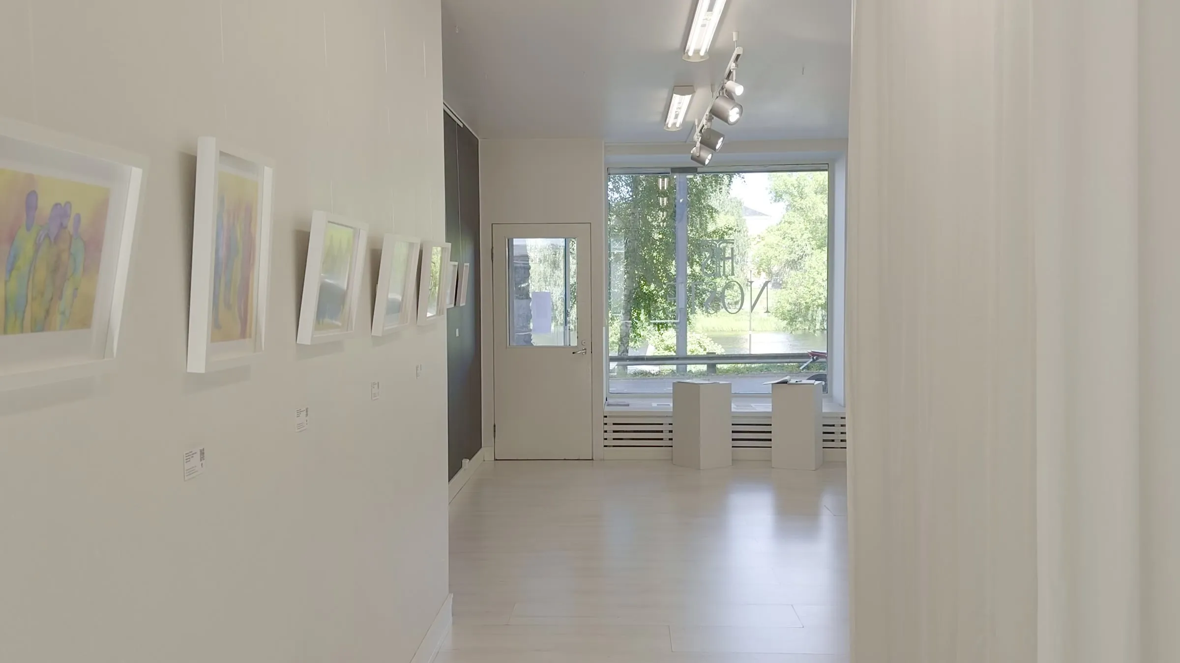 Video: a slow walk through Galleria Noste, past small watercolours towards the window